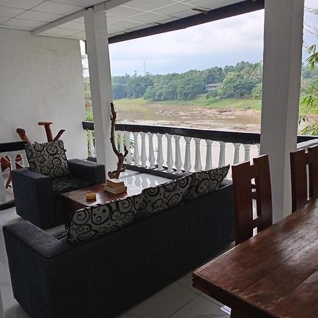 Sadhara River View Lodge Канди Экстерьер фото