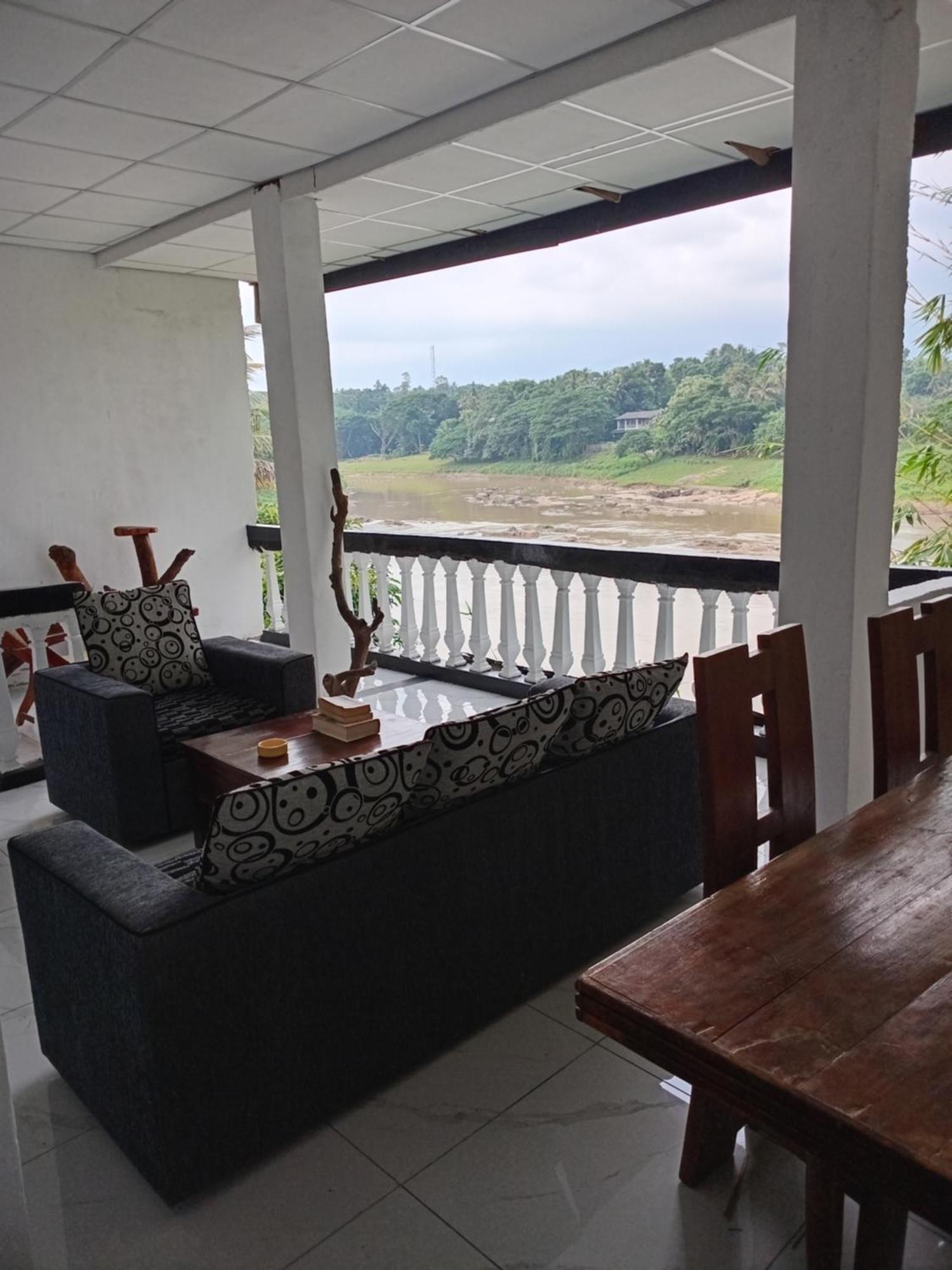 Sadhara River View Lodge Канди Экстерьер фото